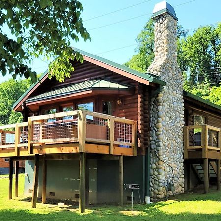 Skinny Dippin'-River Front- Free Tickets-Dog Friendly-Sleeps 6 비둘기 포지 외부 사진